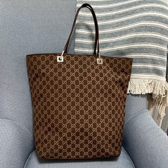 Authentic Gucci Large Canvas Bucket Tote Bag - Picture 1 of 16